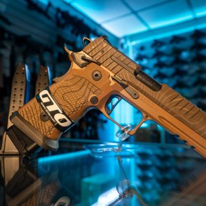 Sig Sauer P211 GTO Combat Coyote Topo 9mm pistol, left angle