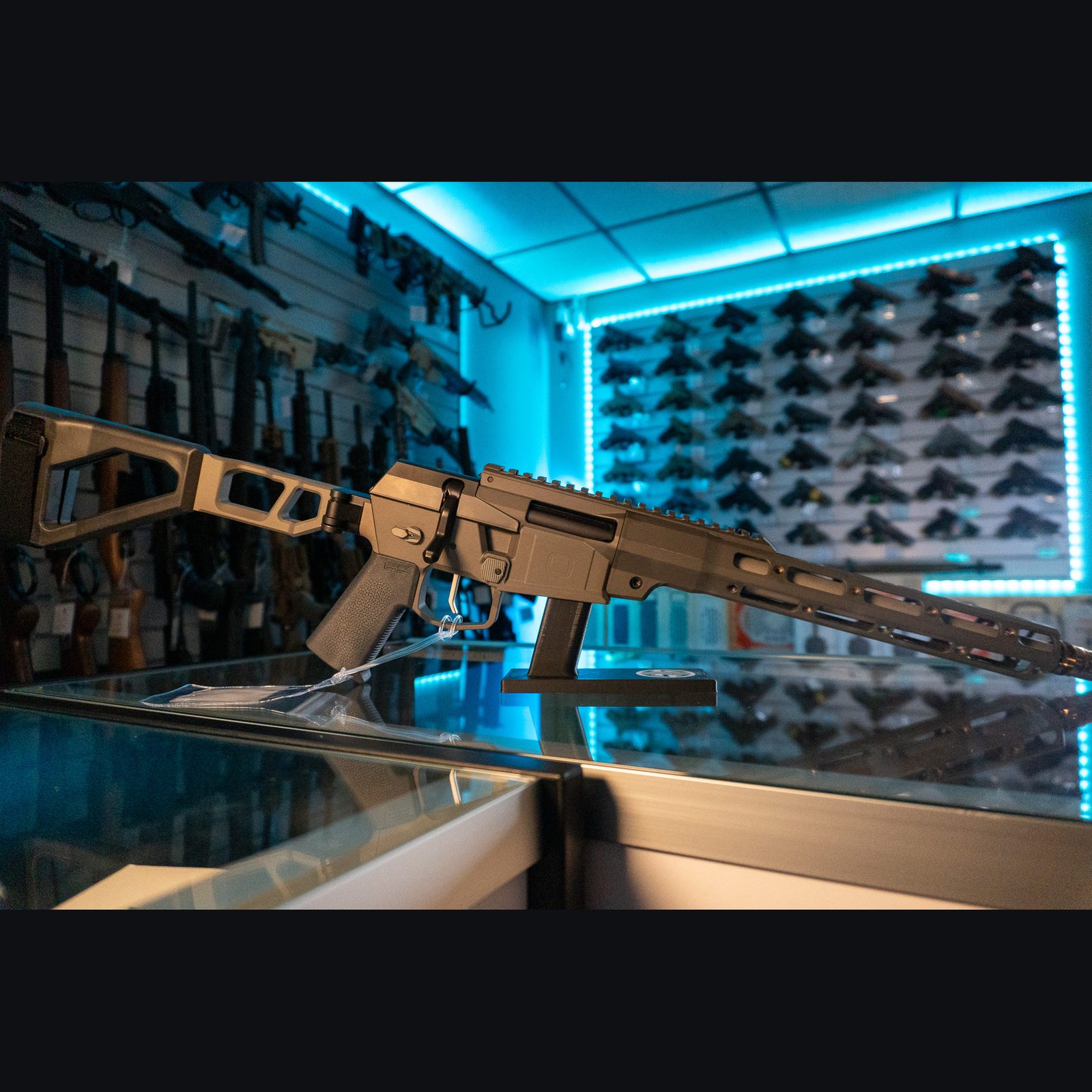 Side view of the Q Mini Fix 5.56 pistol with the skeleton folding brace, pistol grip and magazine